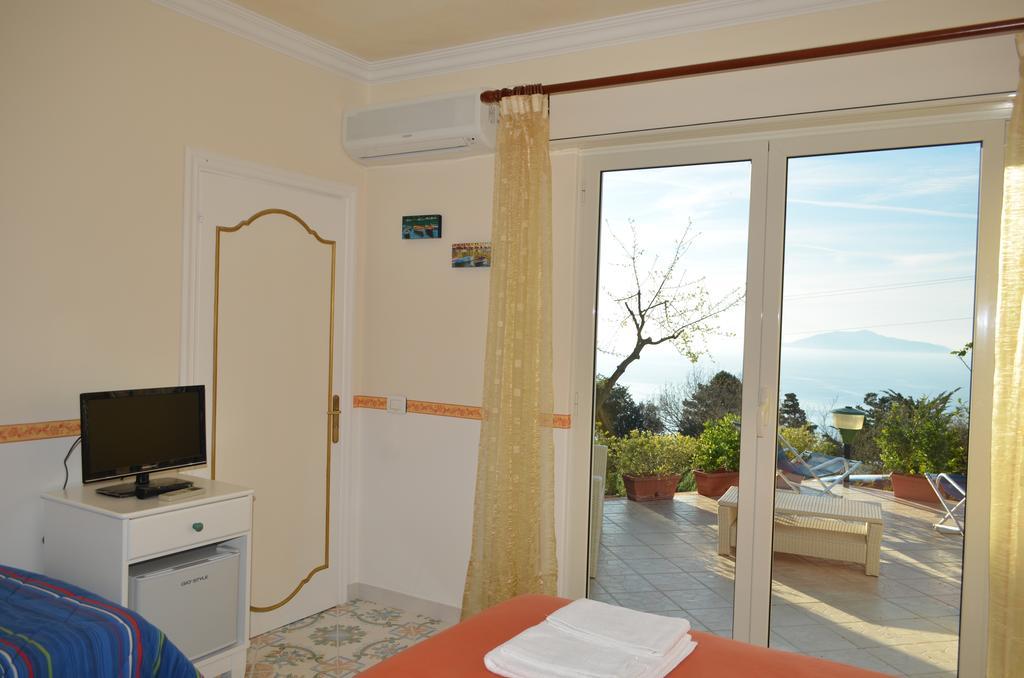 Le Ginestre Di Capri Bb & Holiday House Анакапри Экстерьер фото