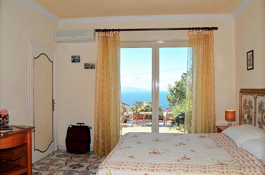 Le Ginestre Di Capri Bb & Holiday House Анакапри Экстерьер фото