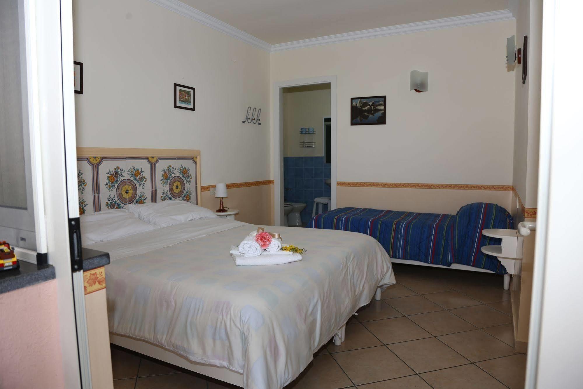 Le Ginestre Di Capri Bb & Holiday House Анакапри Экстерьер фото